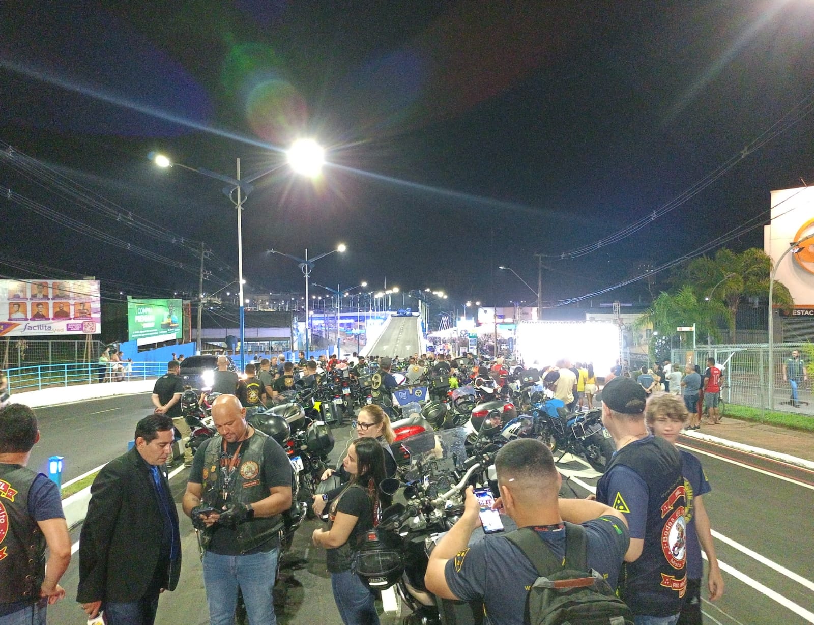 Motoqueiros vira Mundo Fazem Abertura de elevado