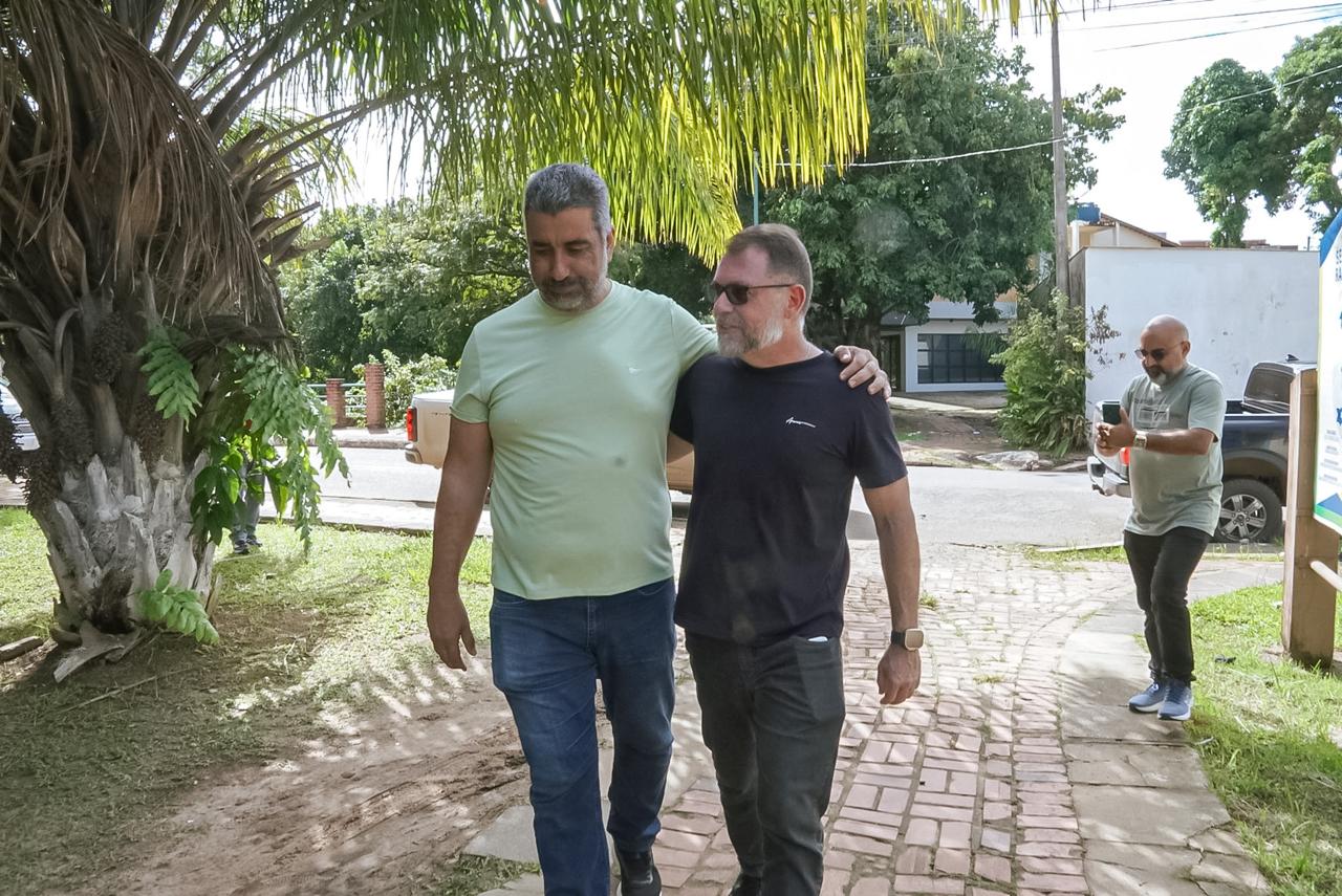 Prefeito de Rio Branco Alysson se Reune com associação de Moradores da Capital.