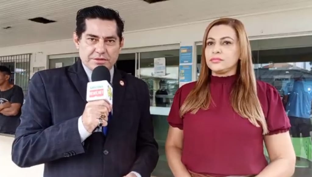 Diretora do Posto de Saude claudia Vitorino Ressalta a Importancia do atendimento ao publico