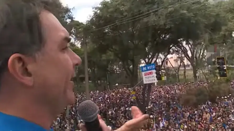 Marcha para Jesus: Flávio diz que ‘mundo do mal será expulso do governo do Brasil’