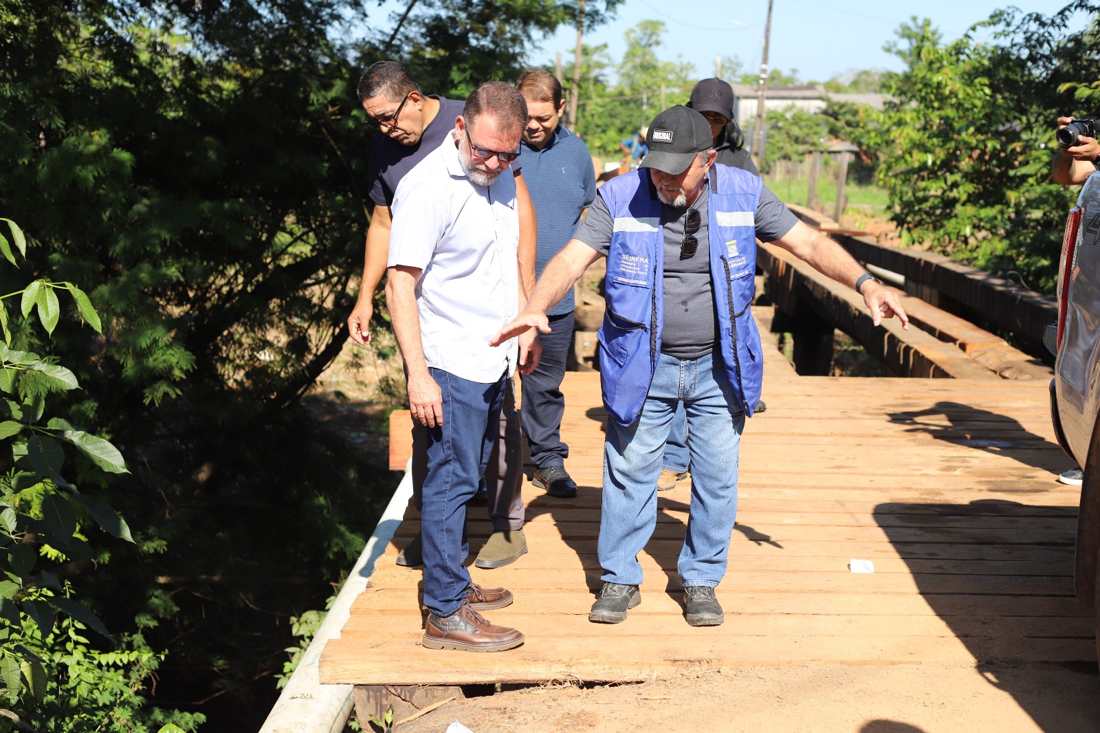 Manutenção da ponte sobre o Igarapé Judia